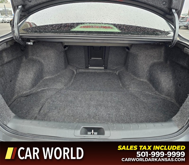 Honda Accord Sedan Vehicle Full-screen Gallery Image 13