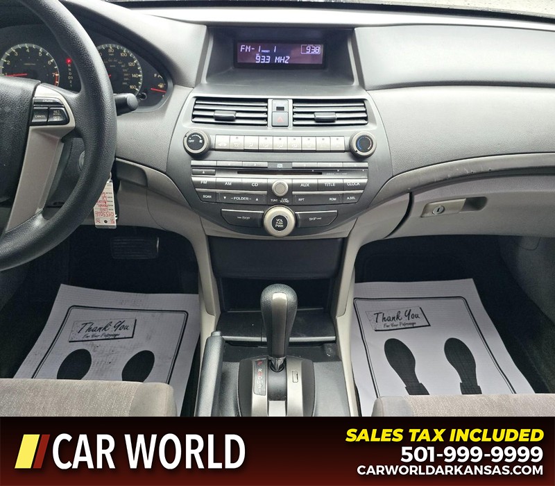 Honda Accord Sedan Vehicle Full-screen Gallery Image 17