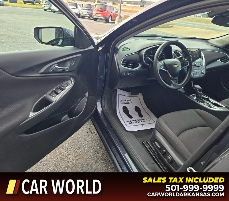 Chevrolet Malibu Vehicle Full-screen Gallery Image 7