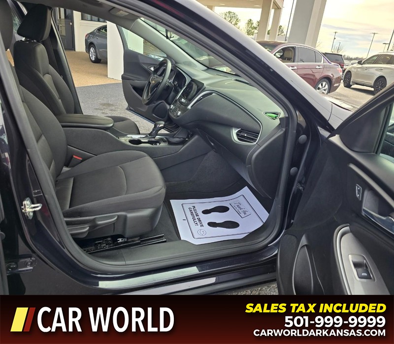 Chevrolet Malibu Vehicle Full-screen Gallery Image 11