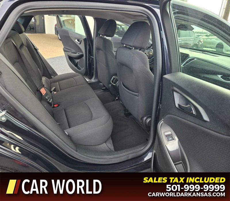 Chevrolet Malibu Vehicle Full-screen Gallery Image 12