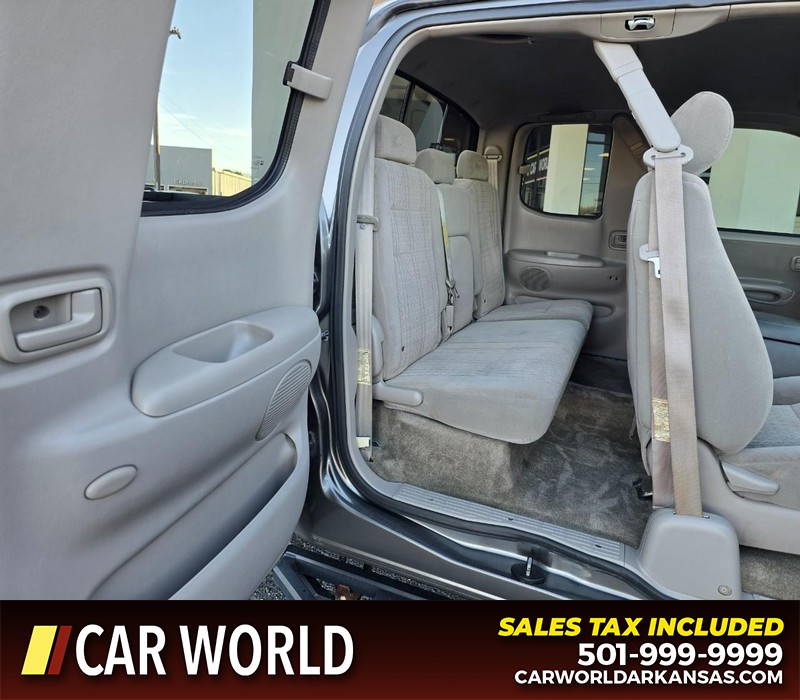 Toyota Tundra Vehicle Full-screen Gallery Image 12