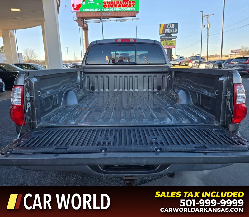 Toyota Tundra Vehicle Full-screen Gallery Image 13