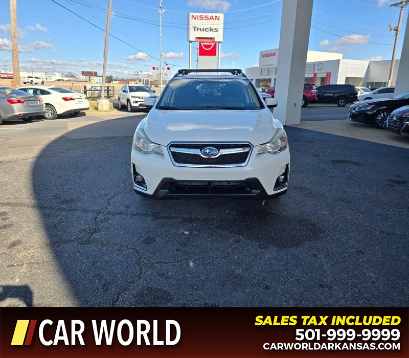 Subaru Crosstrek Vehicle Full-screen Gallery Image 2