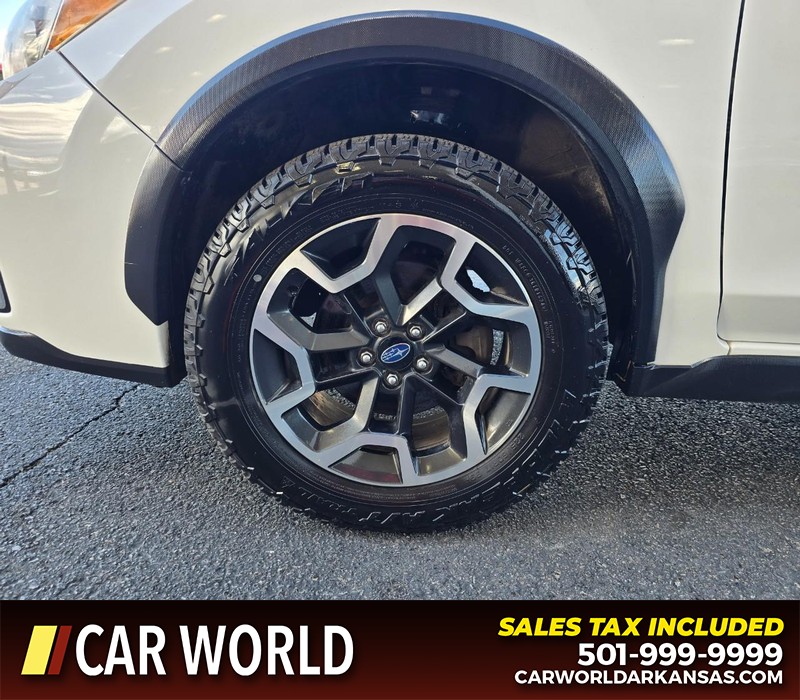 Subaru Crosstrek Vehicle Full-screen Gallery Image 6