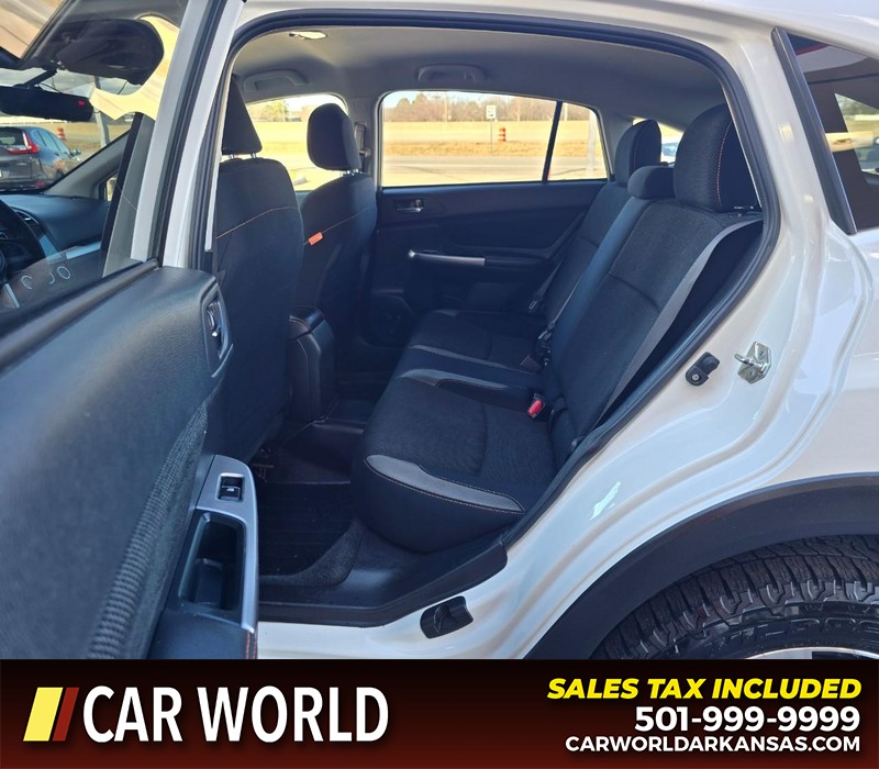 Subaru Crosstrek Vehicle Full-screen Gallery Image 10