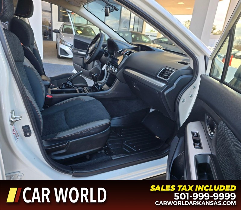 Subaru Crosstrek Vehicle Full-screen Gallery Image 11