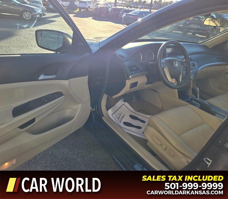 Honda Accord Sedan Vehicle Full-screen Gallery Image 7