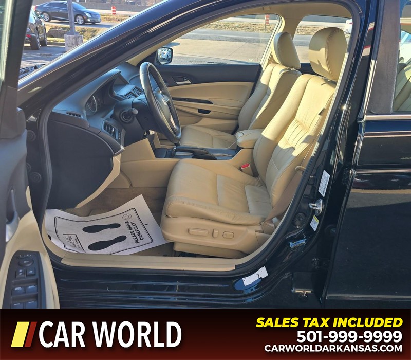 Honda Accord Sedan Vehicle Full-screen Gallery Image 8