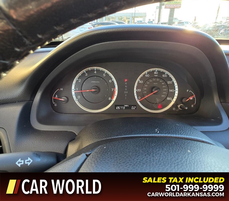 Honda Accord Sedan Vehicle Full-screen Gallery Image 16