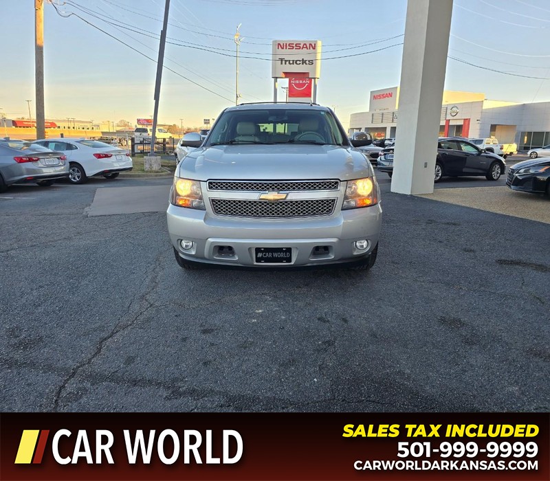 Chevrolet Tahoe Vehicle Full-screen Gallery Image 2