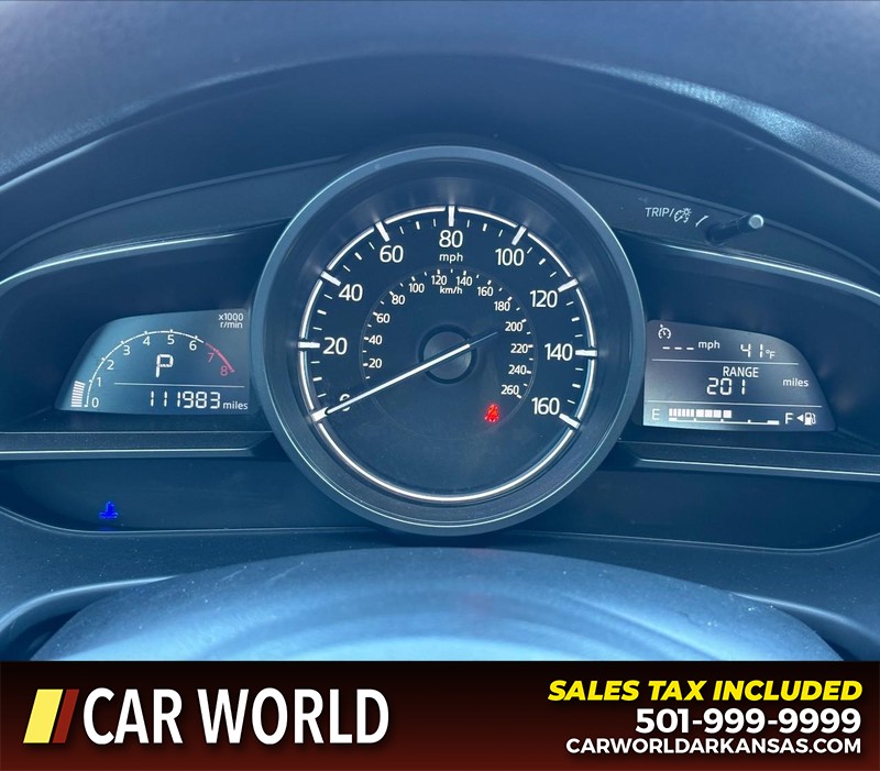 Mazda MAZDA3 4-Door Vehicle Full-screen Gallery Image 20