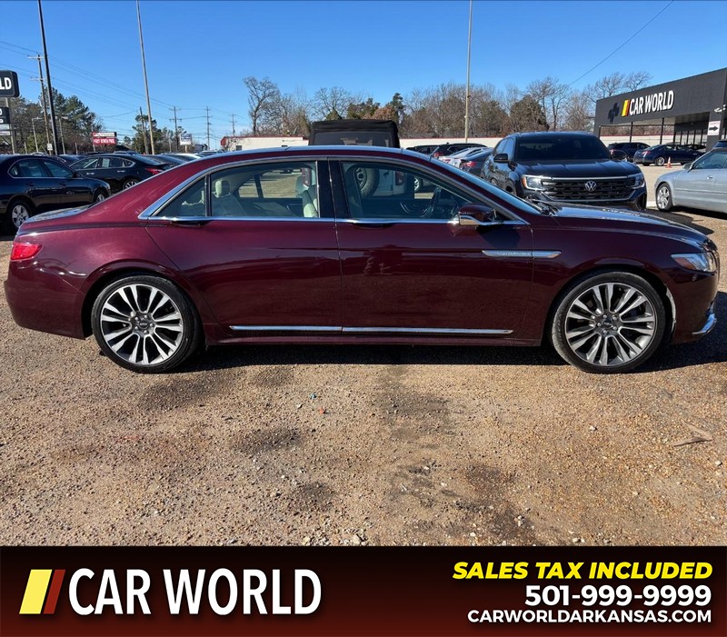 Lincoln Continental Vehicle Full-screen Gallery Image 2