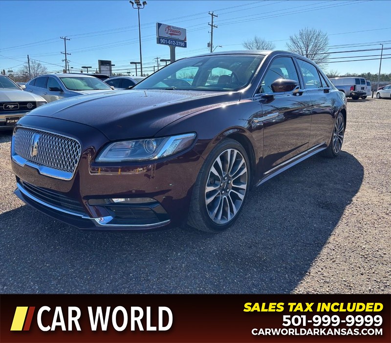 Lincoln Continental Vehicle Full-screen Gallery Image 9