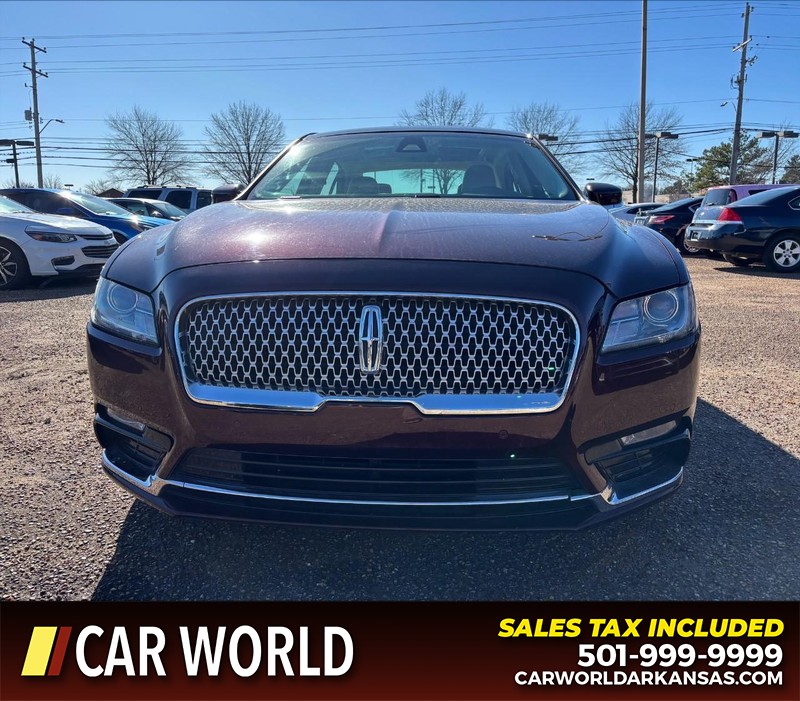 Lincoln Continental Vehicle Full-screen Gallery Image 10