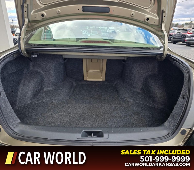 Honda Accord Sedan Vehicle Full-screen Gallery Image 13