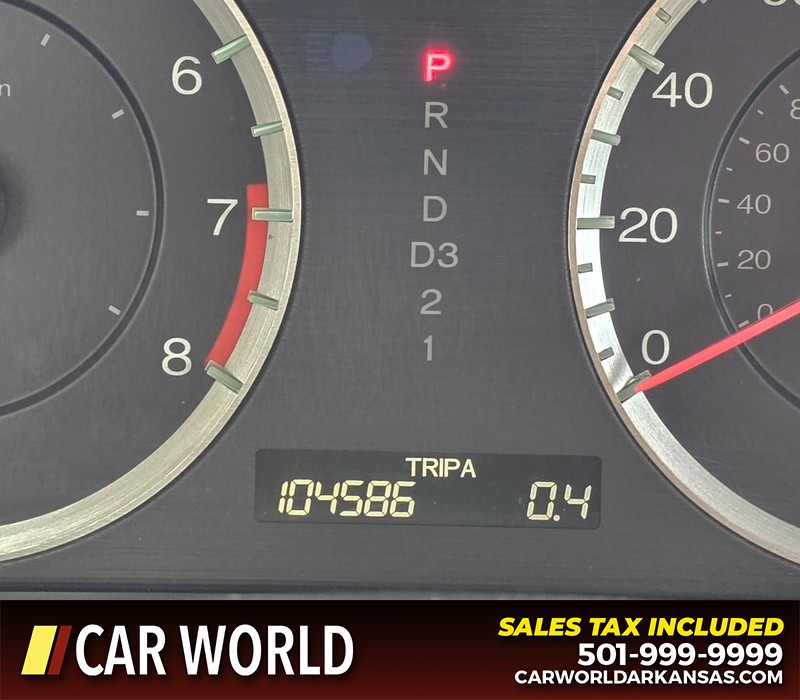 Honda Accord Sedan Vehicle Full-screen Gallery Image 15