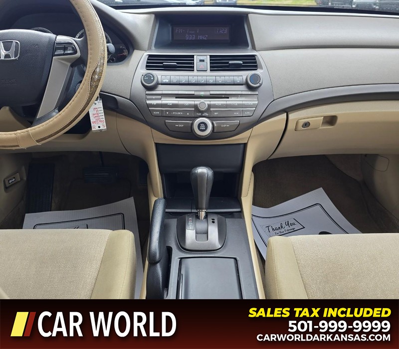 Honda Accord Sedan Vehicle Full-screen Gallery Image 17