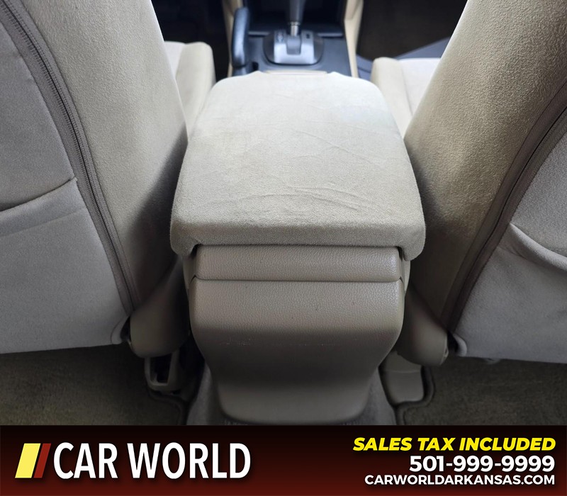 Honda Accord Sedan Vehicle Full-screen Gallery Image 18