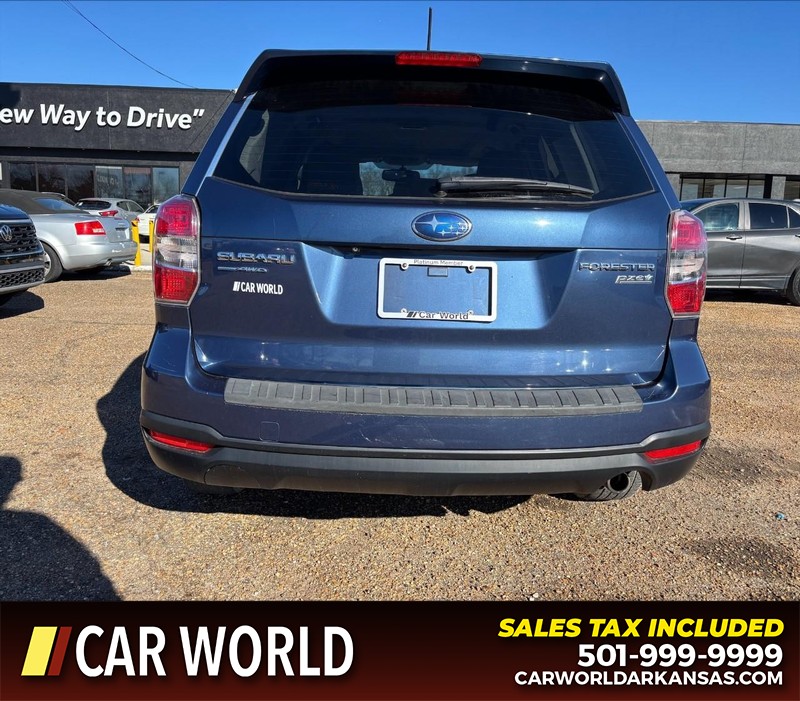 Subaru Forester Vehicle Full-screen Gallery Image 4