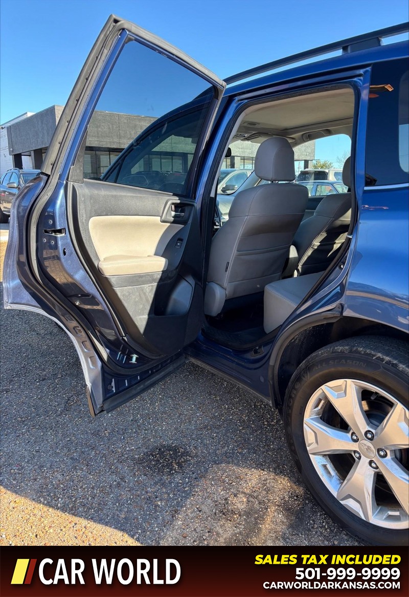 Subaru Forester Vehicle Full-screen Gallery Image 14