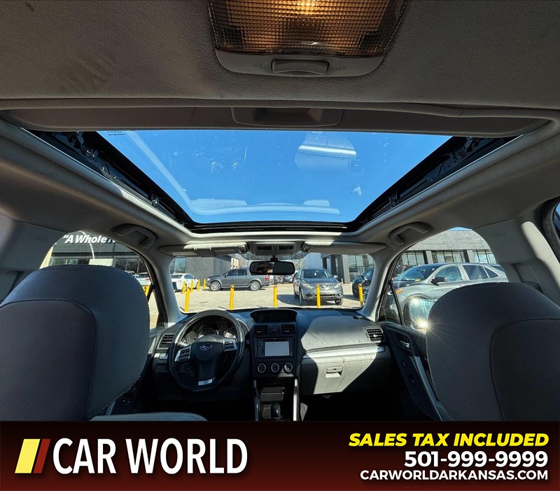 Subaru Forester Vehicle Full-screen Gallery Image 16