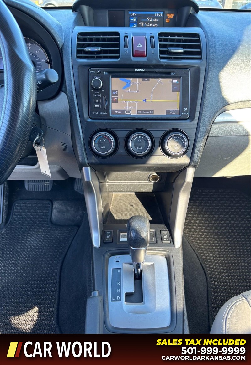 Subaru Forester Vehicle Full-screen Gallery Image 18