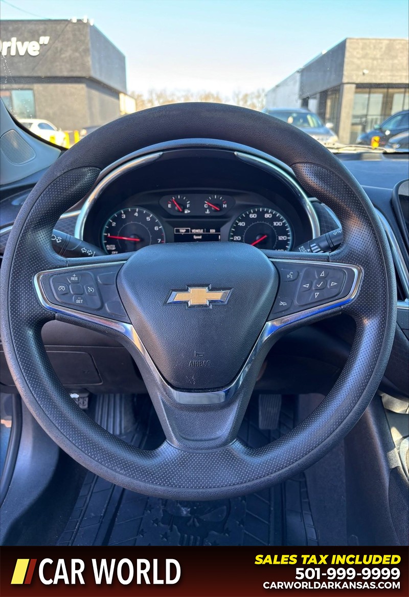 Chevrolet Malibu Vehicle Full-screen Gallery Image 19