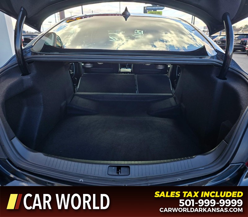 Buick Regal Vehicle Full-screen Gallery Image 14