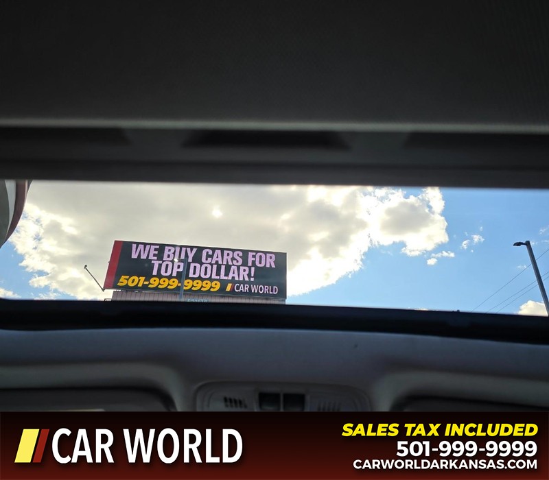 Buick Regal Vehicle Full-screen Gallery Image 19