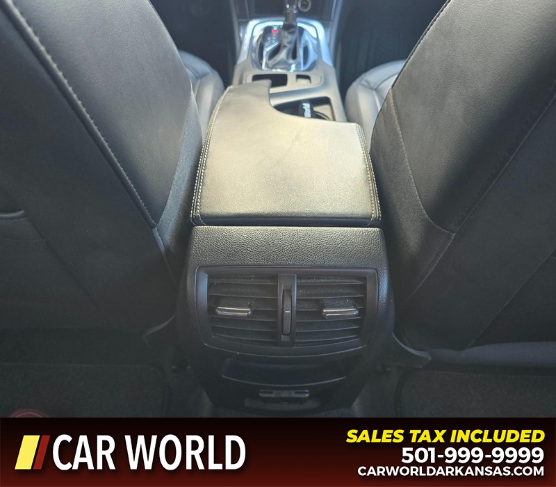 Buick Regal Vehicle Full-screen Gallery Image 20