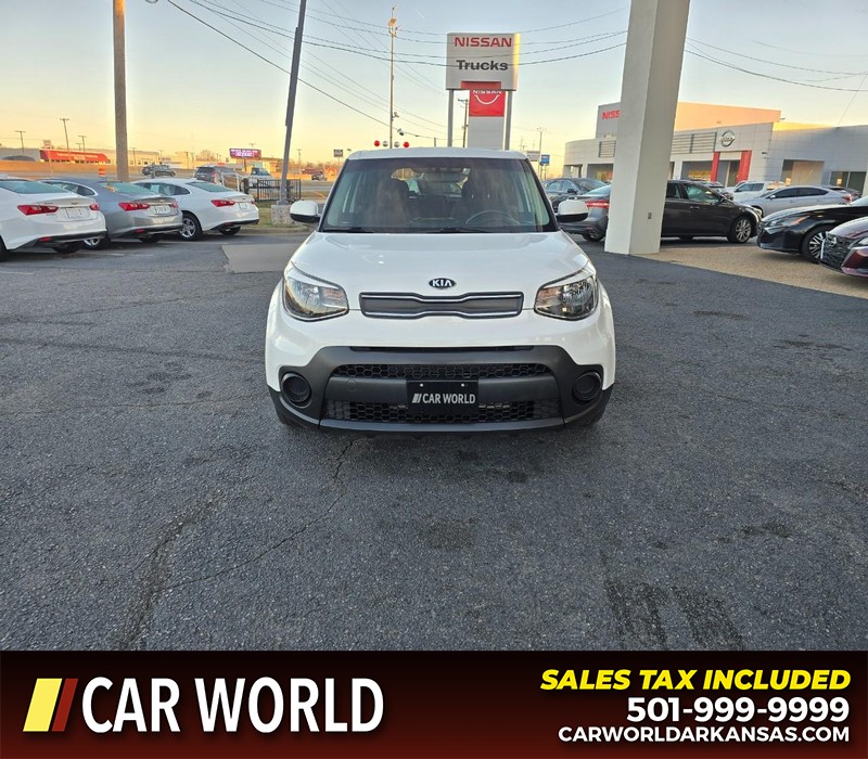 Kia Soul Vehicle Full-screen Gallery Image 2