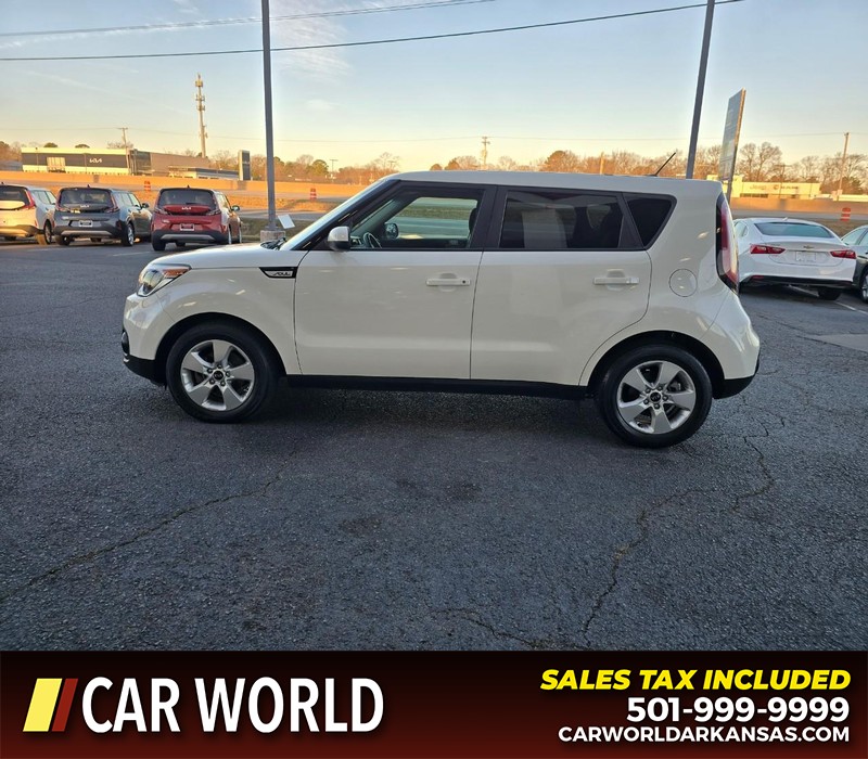 Kia Soul Vehicle Full-screen Gallery Image 4