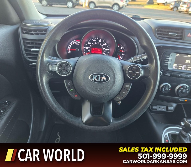 Kia Soul Vehicle Full-screen Gallery Image 15