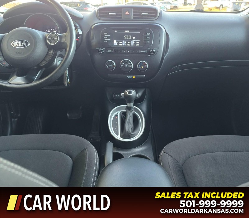 Kia Soul Vehicle Full-screen Gallery Image 18