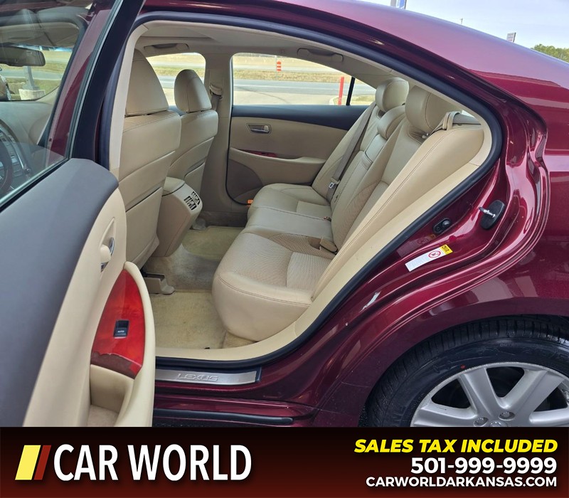 Lexus ES 350 Vehicle Full-screen Gallery Image 10