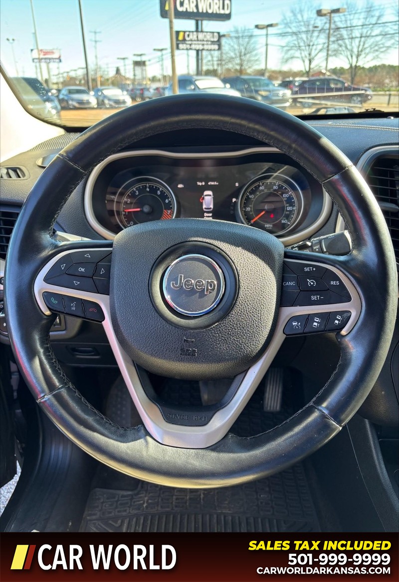 Jeep Cherokee Vehicle Full-screen Gallery Image 19