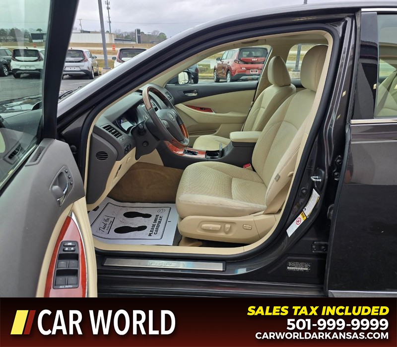 Lexus ES 350 Vehicle Full-screen Gallery Image 8