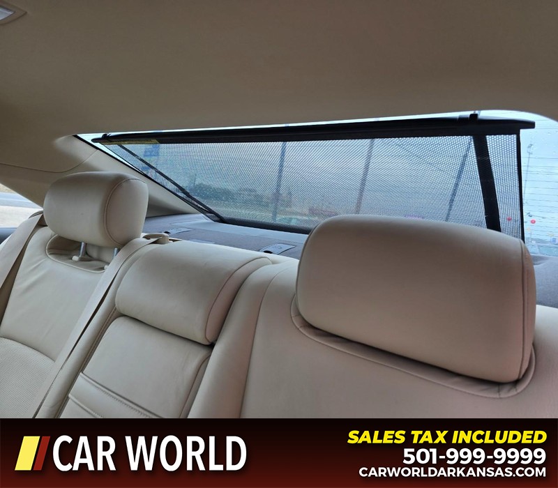 Lexus ES 350 Vehicle Full-screen Gallery Image 11