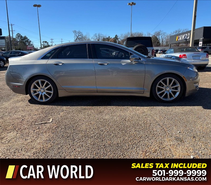 Lincoln MKZ Vehicle Full-screen Gallery Image 2