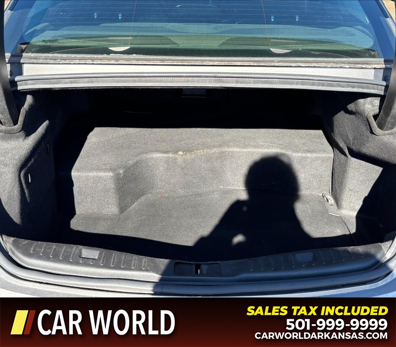 Lincoln MKZ Vehicle Full-screen Gallery Image 6