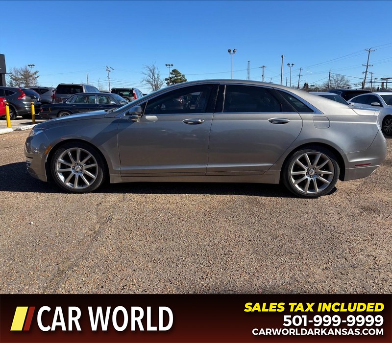 Lincoln MKZ Vehicle Full-screen Gallery Image 8