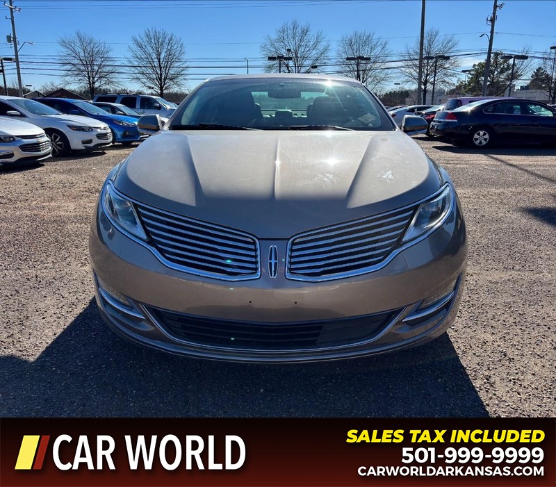 Lincoln MKZ Vehicle Full-screen Gallery Image 10