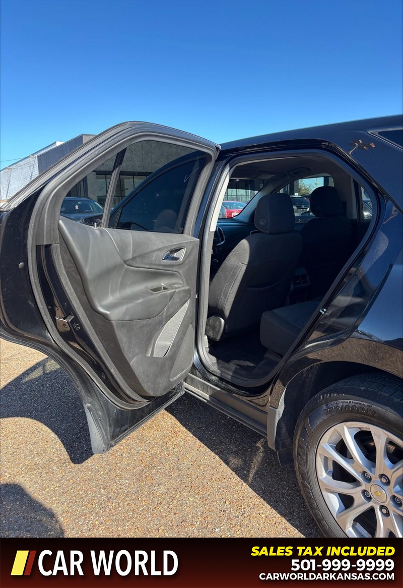 Chevrolet Equinox Vehicle Full-screen Gallery Image 14