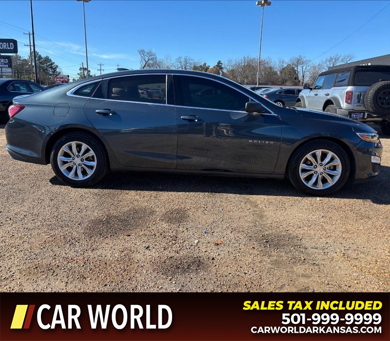 Chevrolet Malibu Vehicle Full-screen Gallery Image 2