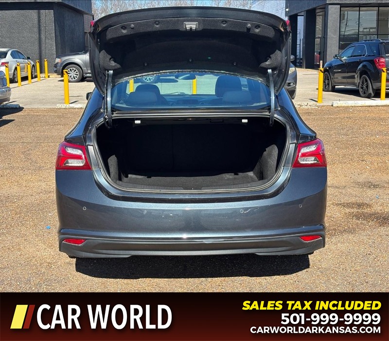 Chevrolet Malibu Vehicle Full-screen Gallery Image 5