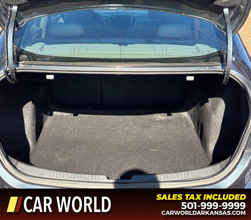 Chevrolet Malibu Vehicle Full-screen Gallery Image 6