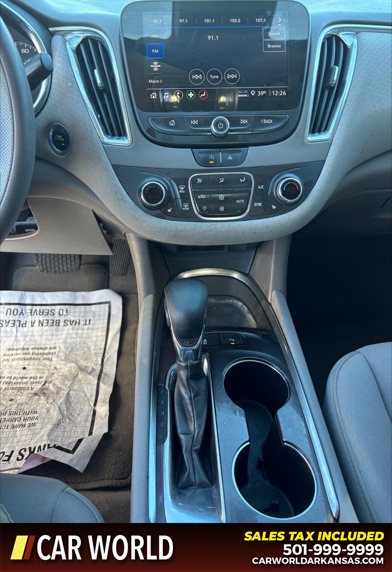 Chevrolet Malibu Vehicle Full-screen Gallery Image 17