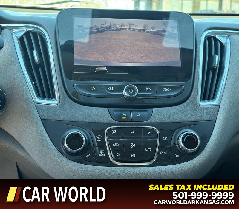 Chevrolet Malibu Vehicle Full-screen Gallery Image 18