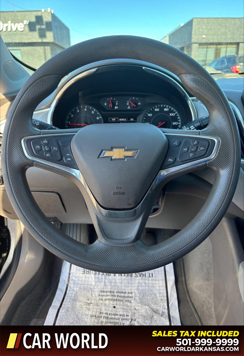 Chevrolet Malibu Vehicle Full-screen Gallery Image 19